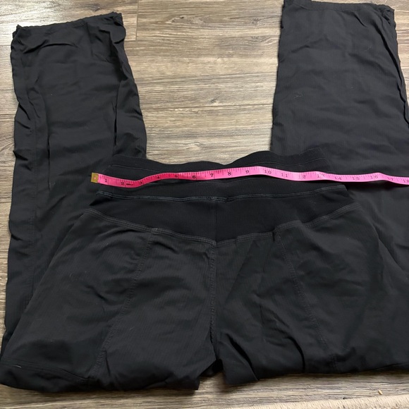 Lululemon Dance Studio Mid-Rise Pant 28” (Black) Size 4 - Picture 7 of 8